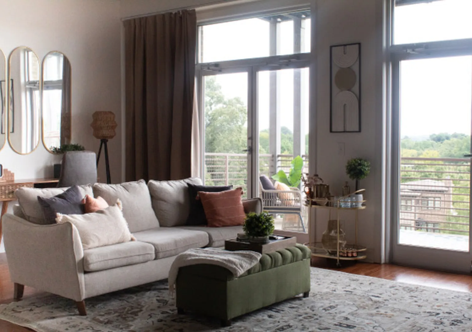 Downtown Woodstock Condo — Photo 1
