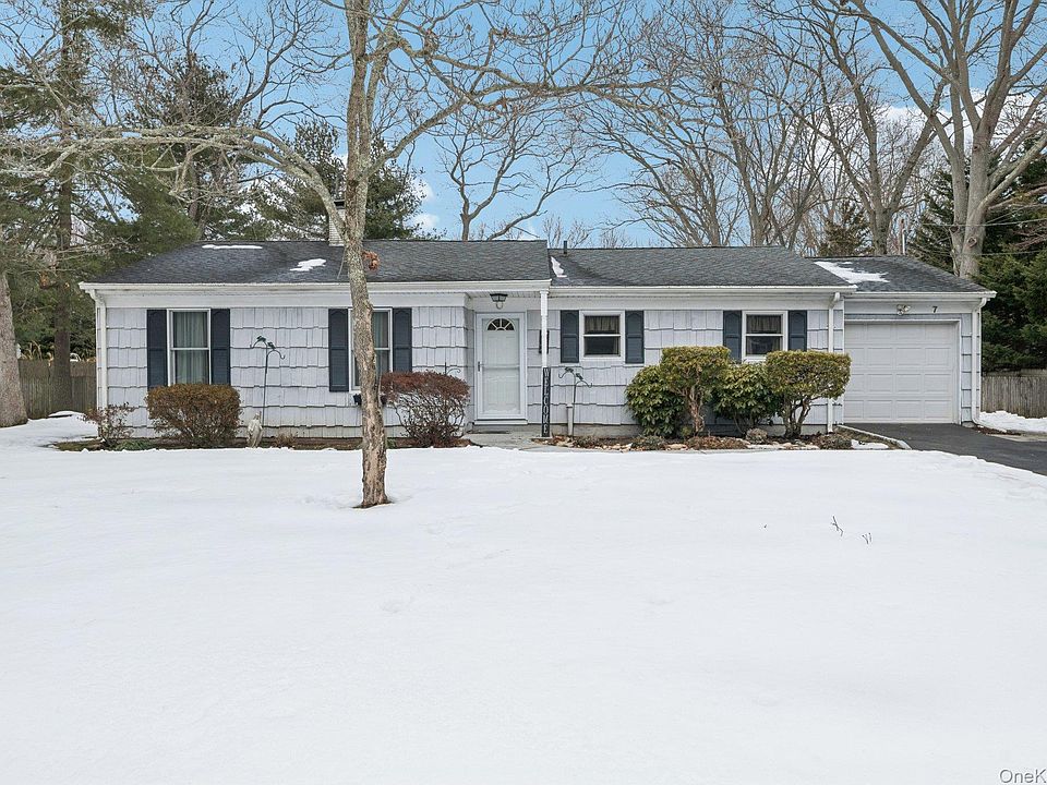1st image of 7 Joni Drive