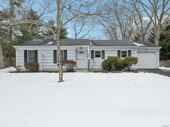 7 Joni Drive, Mount Sinai, NY 11766