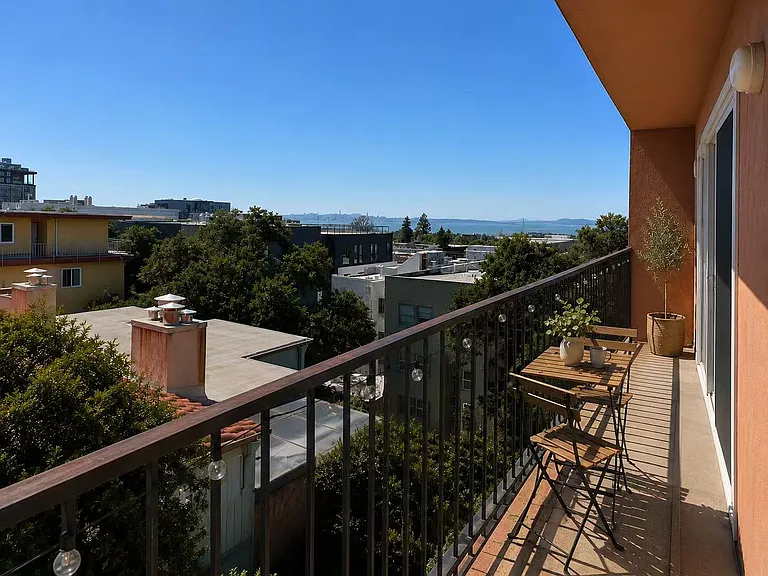 1742 Spruce St #32 — Photo 1