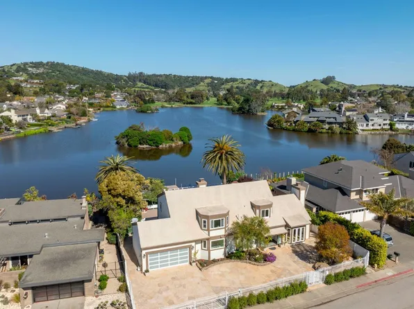 19 Lagoon Road, San Rafael, CA 94901