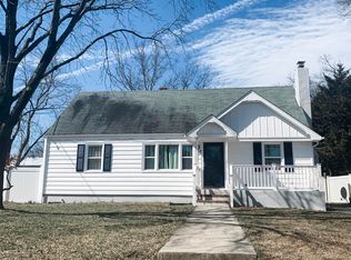 12 Pine View Dr, Toms River, NJ 08755