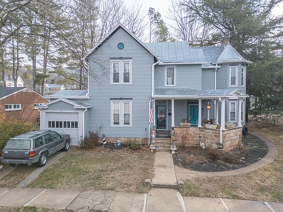 2nd image of 2354 Chestnut Ave