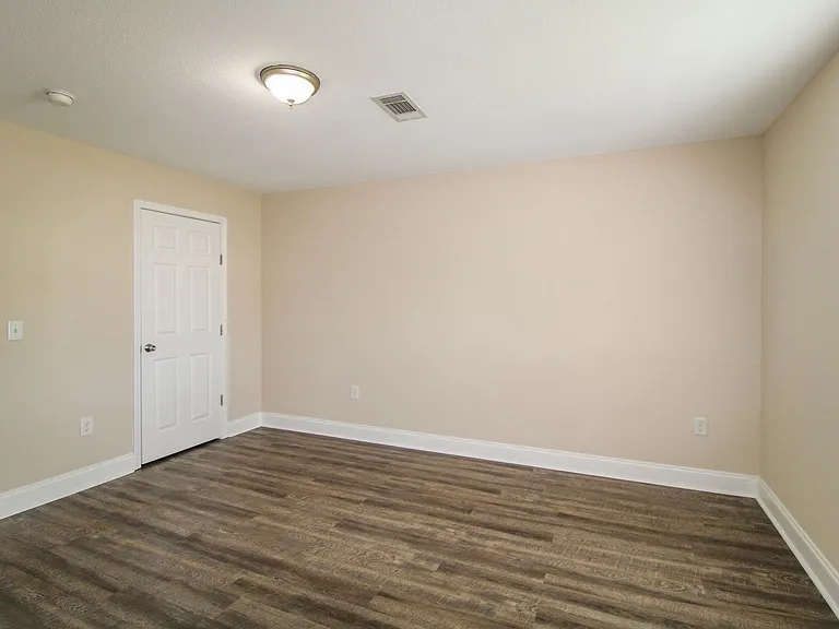 123 Meadows Ln — Photo 13