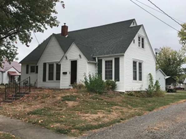 612 N Laurel St, Fairfield, IL 62837