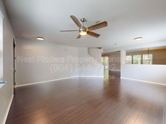 5th image of 1063 Collinswood Dr W
