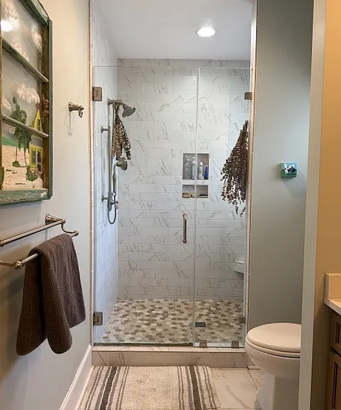 Master (full) Bath.