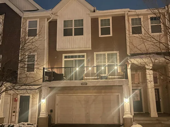 11927 Emery Village Dr N, Champlin, MN 55316