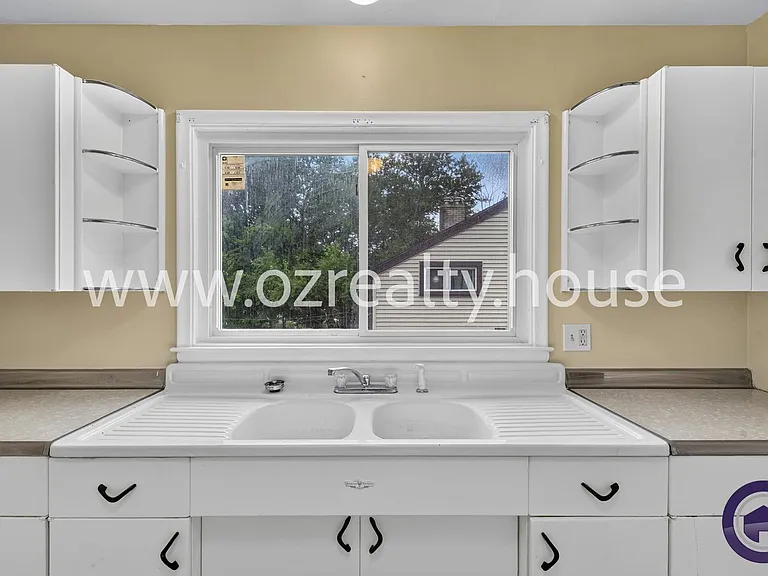 1630 Eleanor Ave — Photo 10