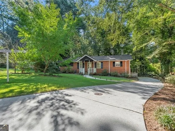 1853 Robinhill Ct, Tucker, GA 30084