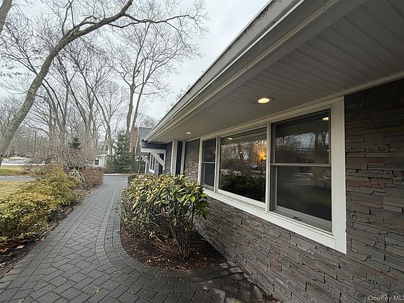 5th image of 22 Redwood Drive