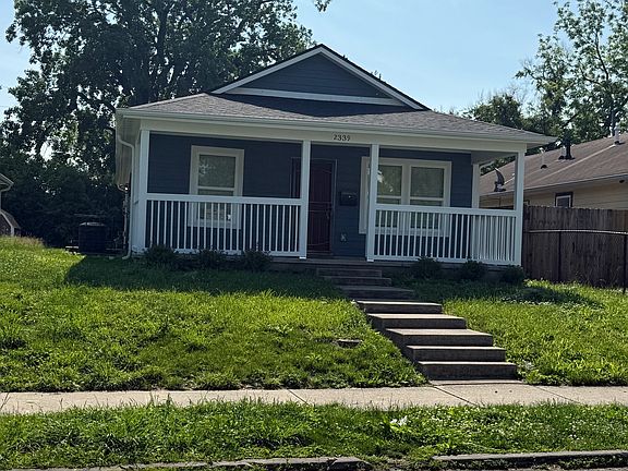 3rd image of 2339 Wheeler St