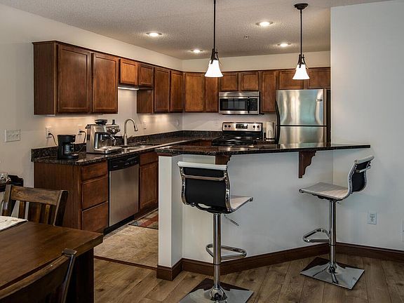 5th image of 501 Stonewood Ln #501