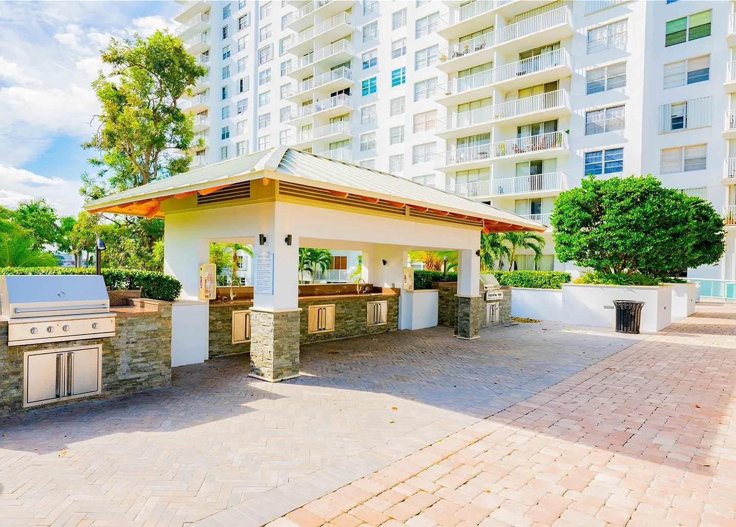 2 bed, 1220 sqft, $2,500 — Photo 3