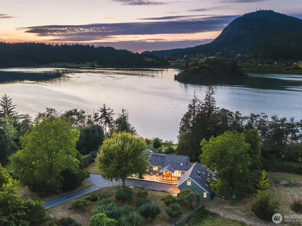 6067 S Campbell Lake Road, Anacortes, WA 98221