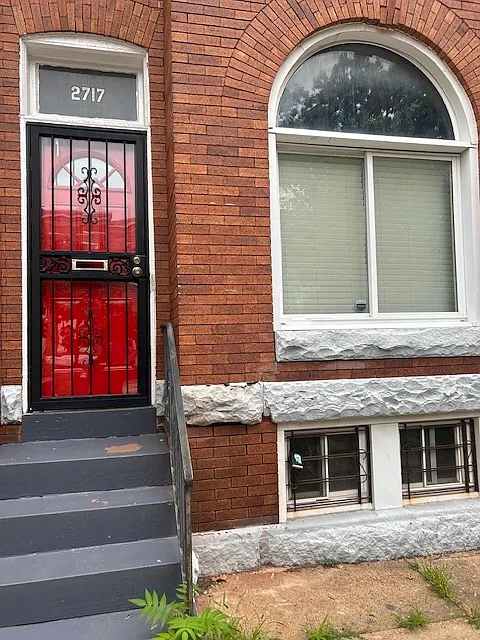 2717 Parkwood Ave