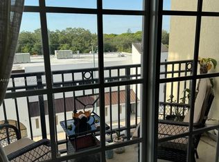 5271 SW 8th St APT 405, Miami, FL 33134