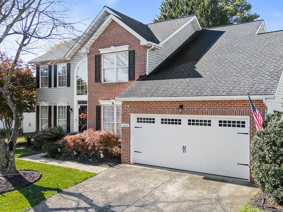 7122 Harlan Ln