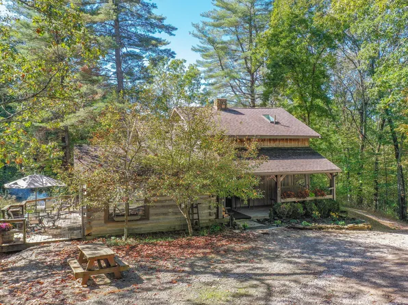 2635 Bear Wallow Hill Rd, Nashville, IN 47448