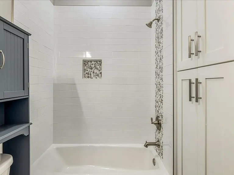 4072 Biltmore Ave — Photo 31