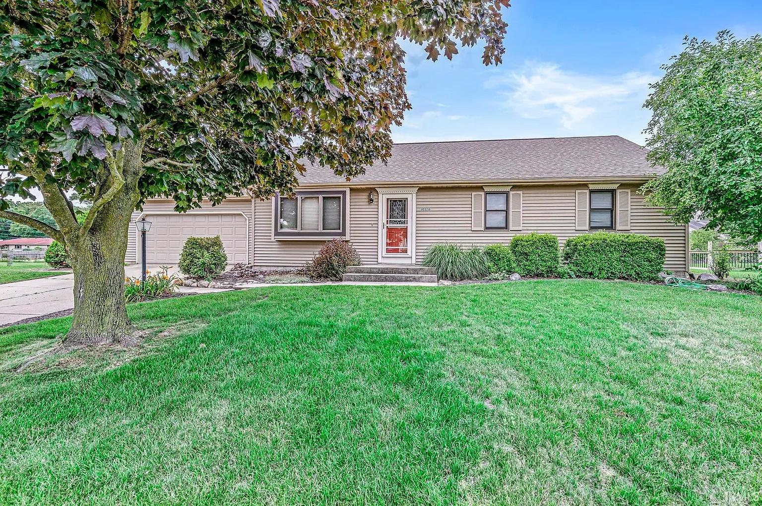 10570 Brookston Dr E photo 1