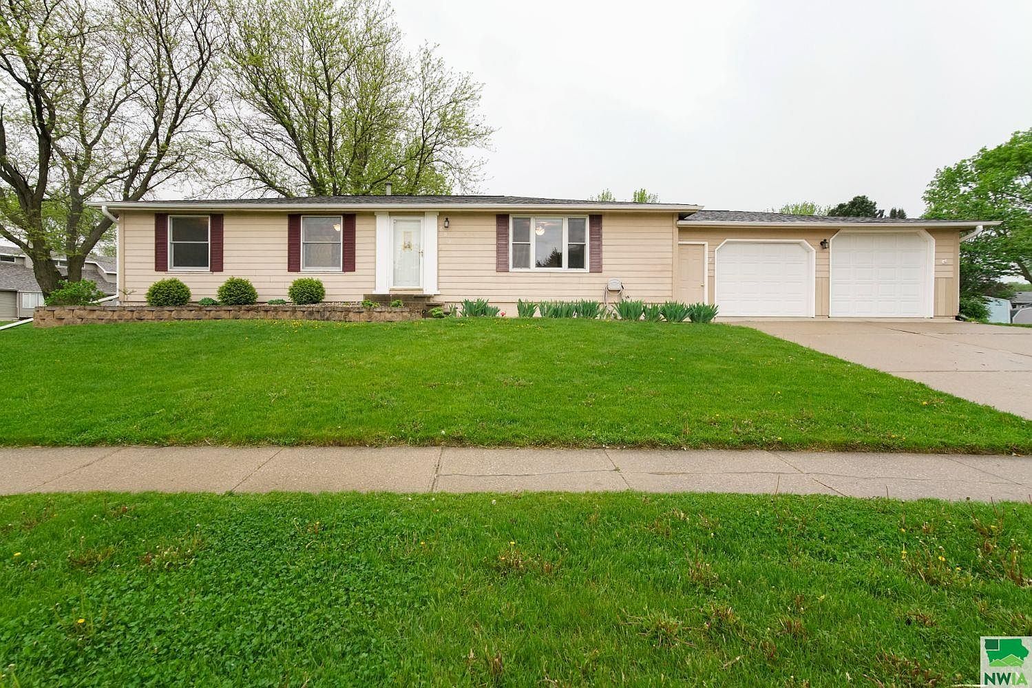 602 Topaz Dr, Sergeant Bluff, IA 51054 Zillow