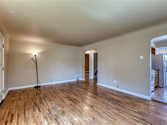5th image of 1225 121st St S