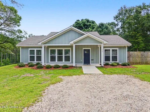 116 Holland Rd, Lucedale, MS 39452