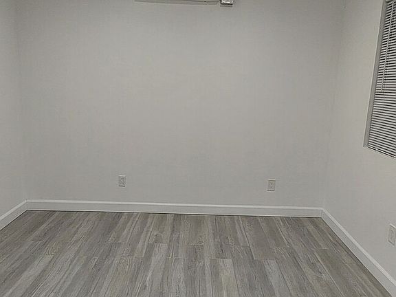 3rd image of 5709 Klump Ave