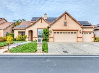 4656 N Waterside Dr, Clovis, CA 93619