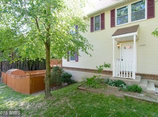 1099 Holmespun Dr, Pasadena, MD 21122