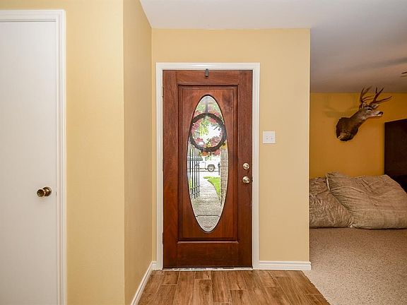 5th image of 22074 Red River Dr