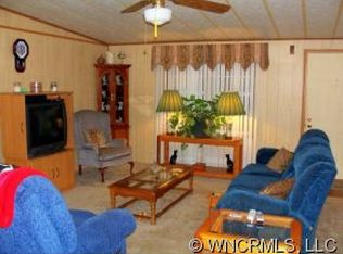 101 Hickory Ln, Columbus, NC 28722