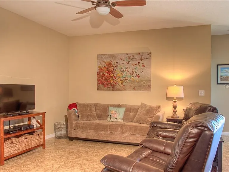 8525 Karpeal Dr — Photo 12