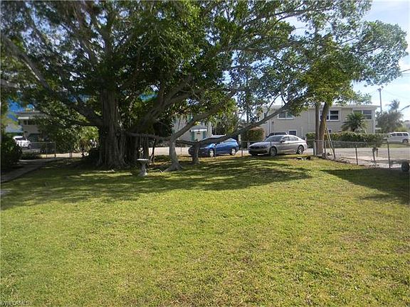 5th image of 429 Bonita St