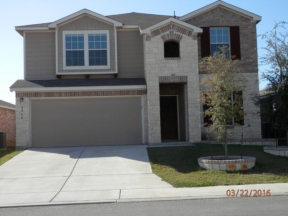 1st image of 8919 Oakwood Park