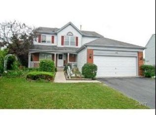 95 E Green Valley Ct, Round Lake Beach, IL 60073