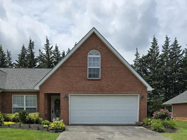 2921 Dominion Dr, Maryville, TN 37803