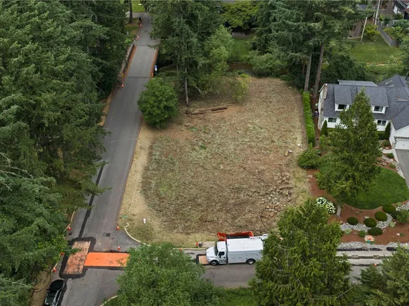 420 SE Sycamore Lane, Issaquah, WA 98027