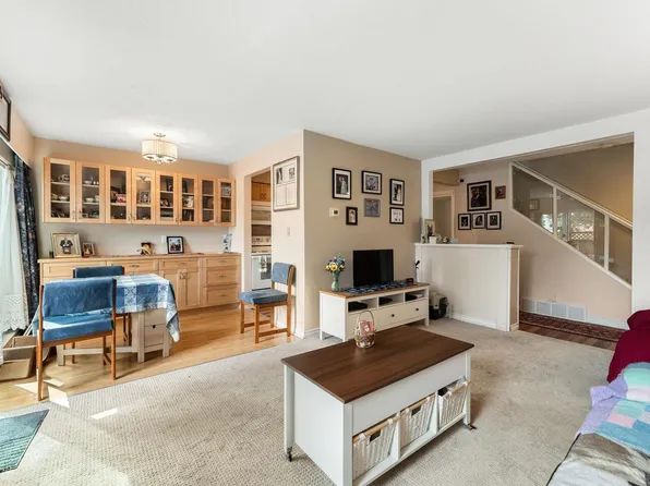 10595 153rd St #5, Surrey, BC V3R 4H8