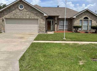 2320 Pecan St, Nederland, TX 77627