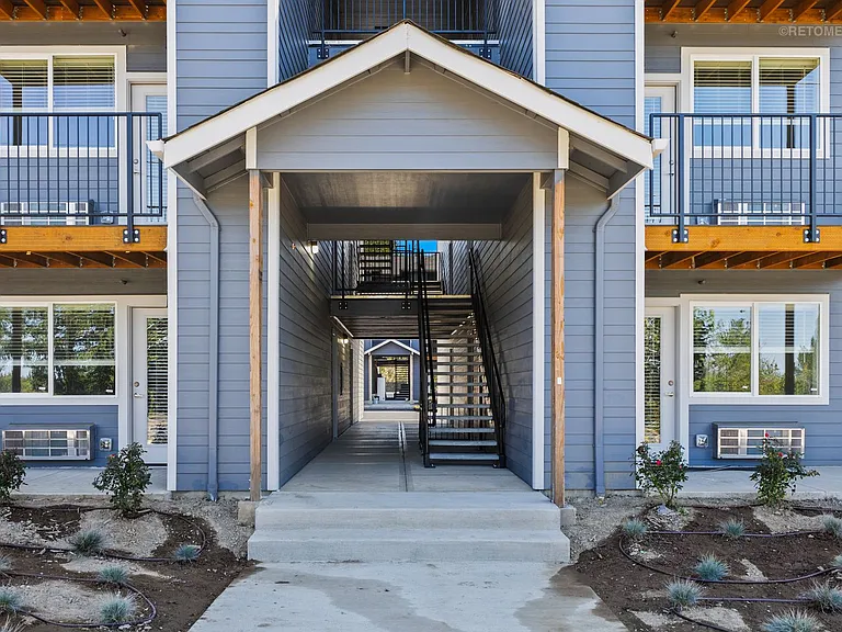 Creek's Edge Apartments — Photo 44