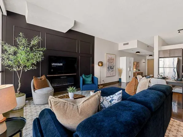 135 N 13th Ave SW #1610, Calgary, AB T2R 0W8
