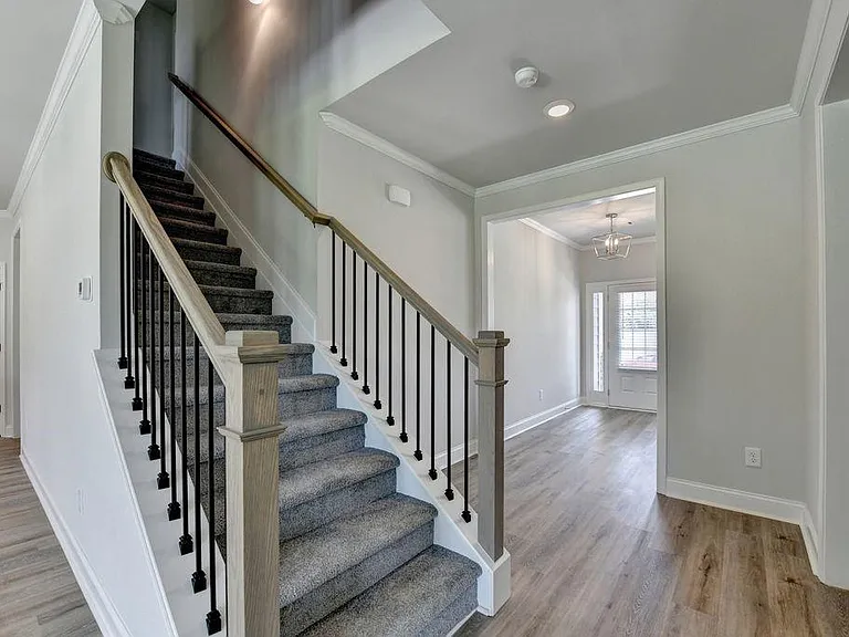 7309 Yewtree Dr — Photo 27