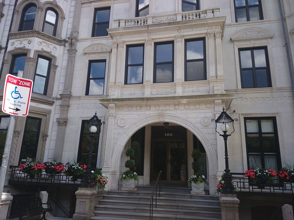 2nd image of 160 Commonwealth Ave APT 502