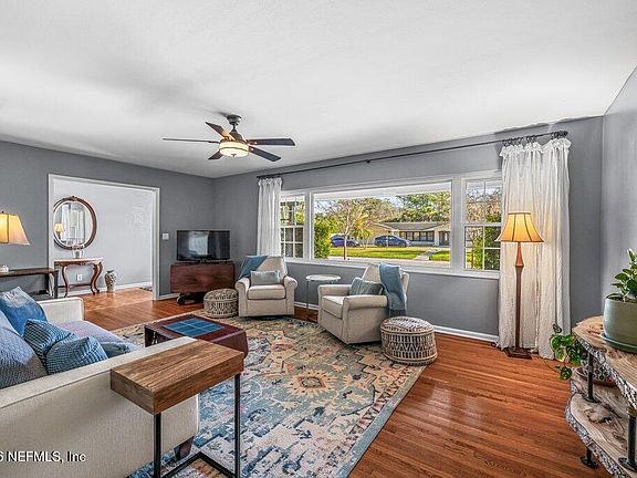 4th image of 2273 SARAGOSSA Avenue