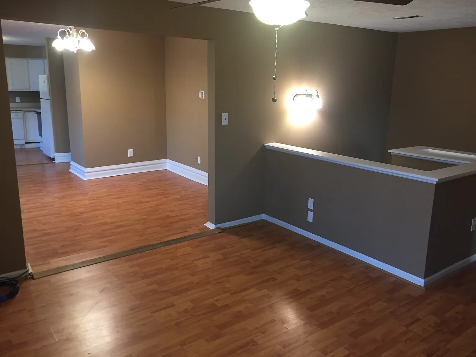 3 bed, 825 sqft, $1,495 — Photo 3