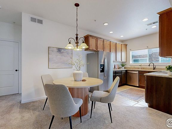 4th image of 4905 Hahns Peak Dr #104