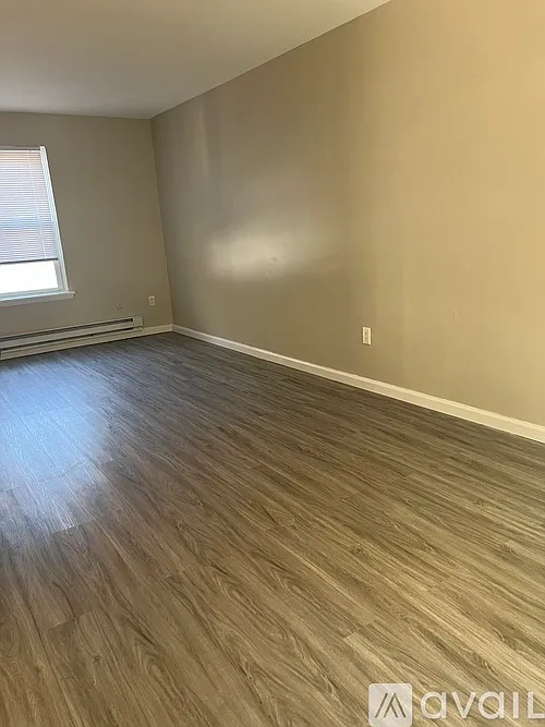 3 bed, 1008 sqft, $2,150 — Photo 4