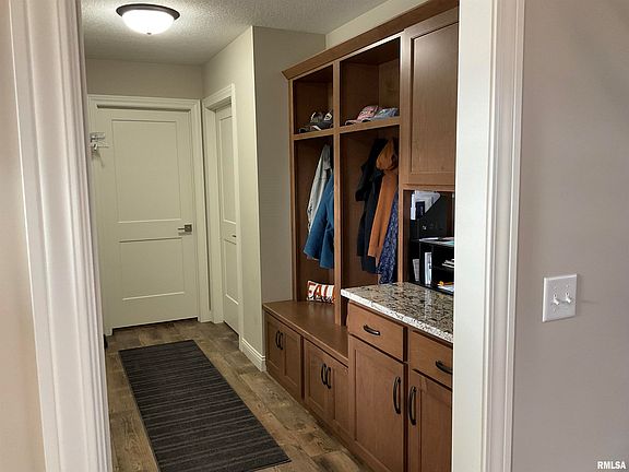4th image of 104 Muhs Cir